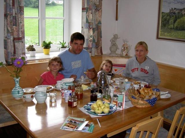 فندق Urlaub Am Bauernhof Wenigeder   Familie Klopf