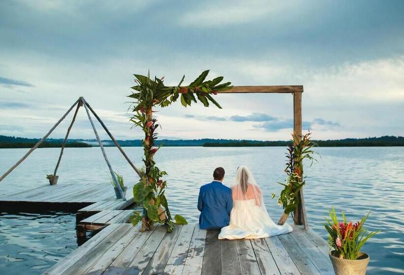 فندق Urraca Monkey Island Eco Resort