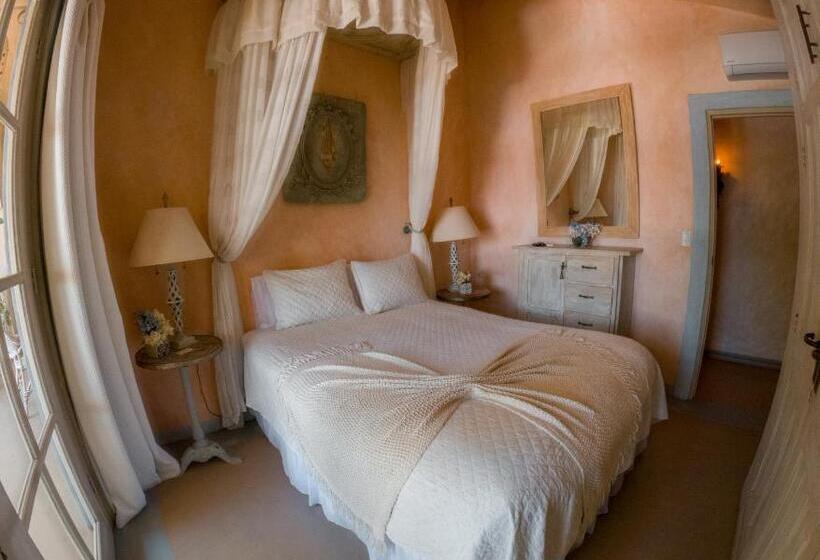 Villa Caprichosa Boutique Hotels