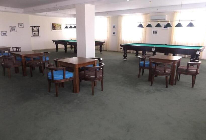 هتل Vitapark Sonyachnyy Provans