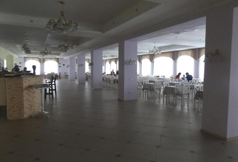 هتل Vitapark Sonyachnyy Provans