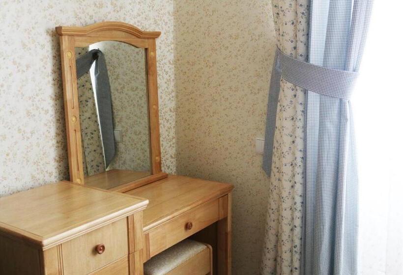 هتل Vitapark Sonyachnyy Provans