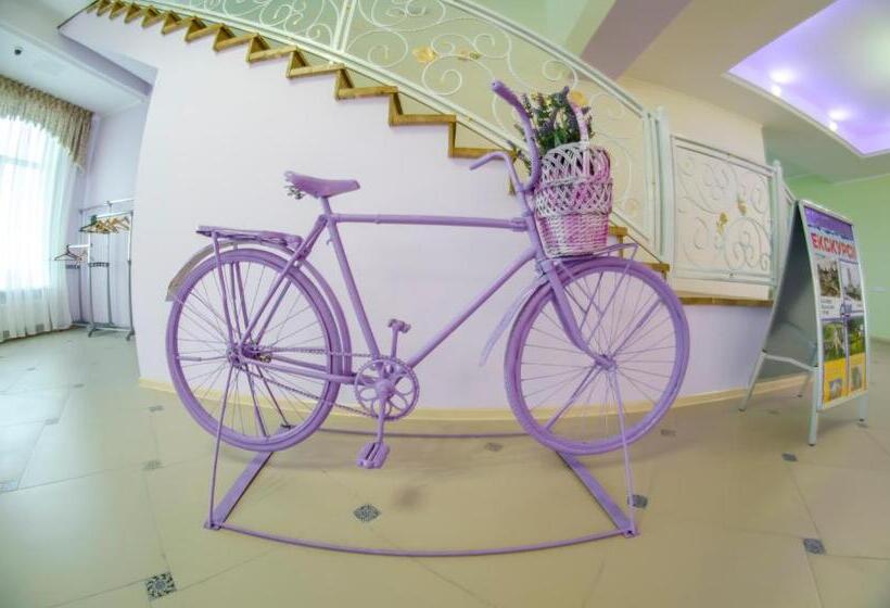 هتل Vitapark Sonyachnyy Provans