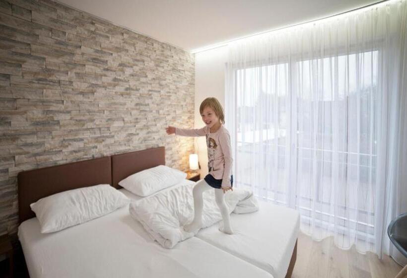 ホテル Wallern Garni