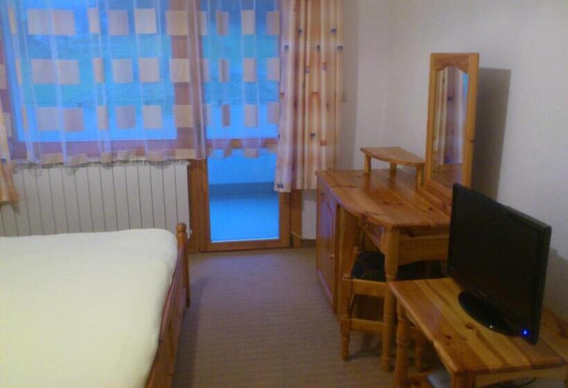 בית מלון כפרי Yagodina Family