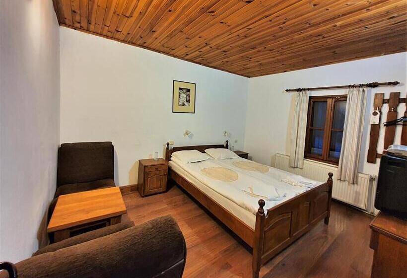 هتل Yakovtsi Inn
