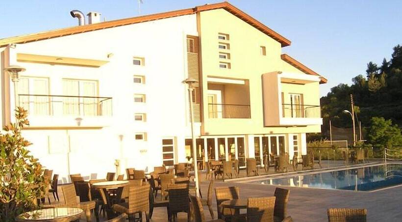 Livadia Hotel Kyperounta