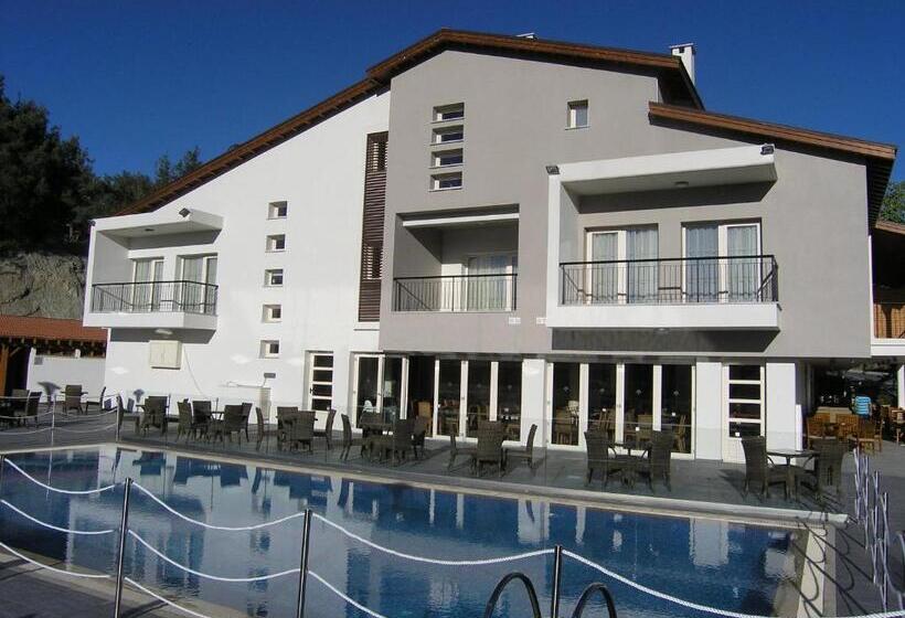 Livadia Hotel Kyperounta