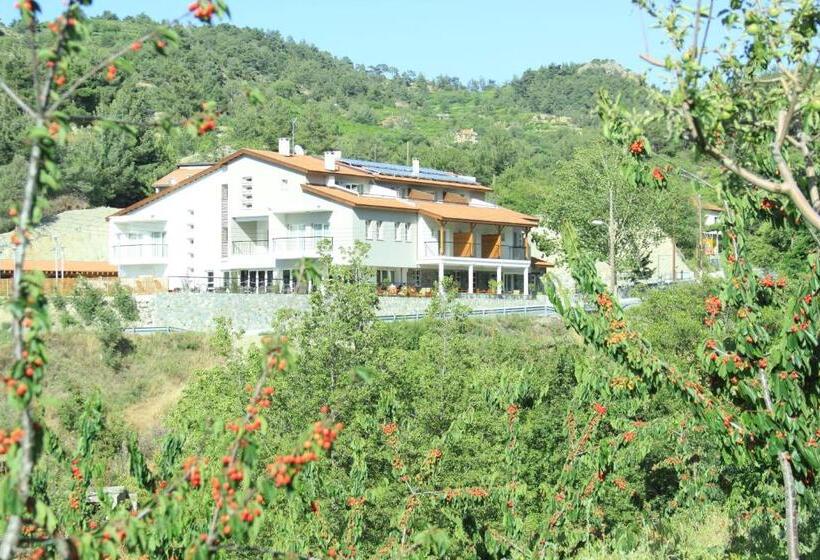 Livadia Hotel Kyperounta