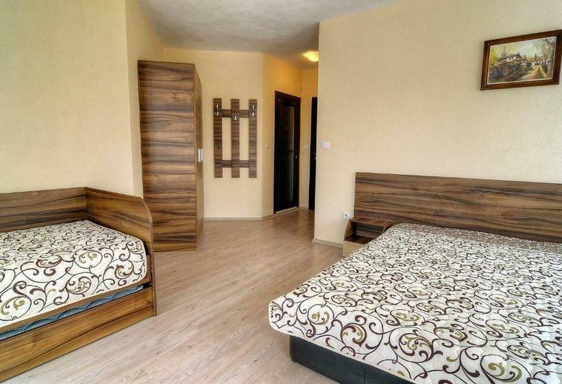 פנסיון Advel Guest Hous