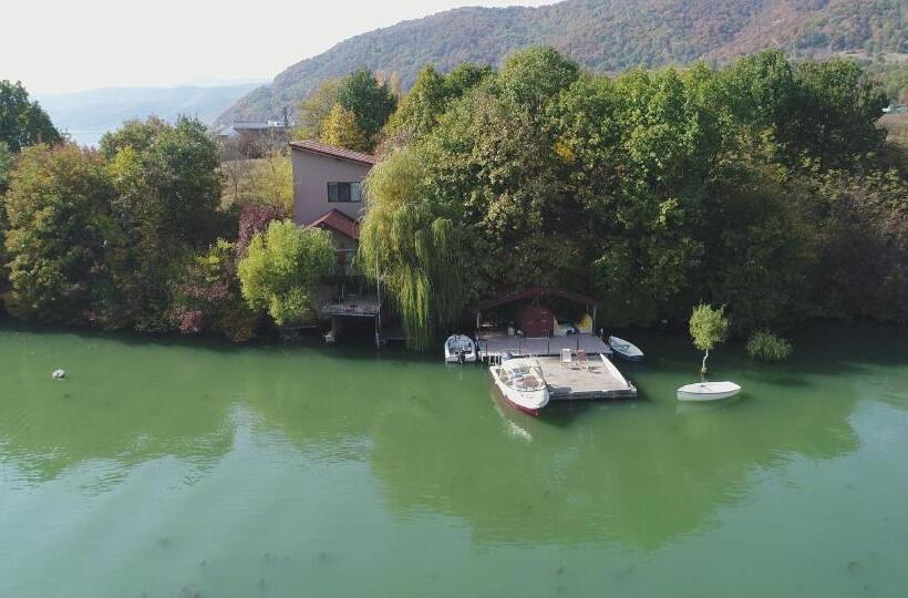 פנסיון Alegria