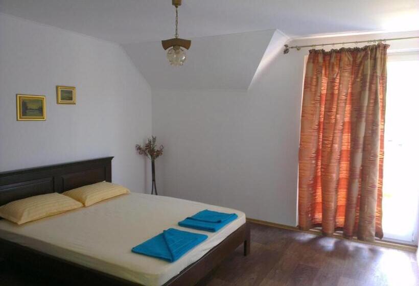 פנסיון Alegria