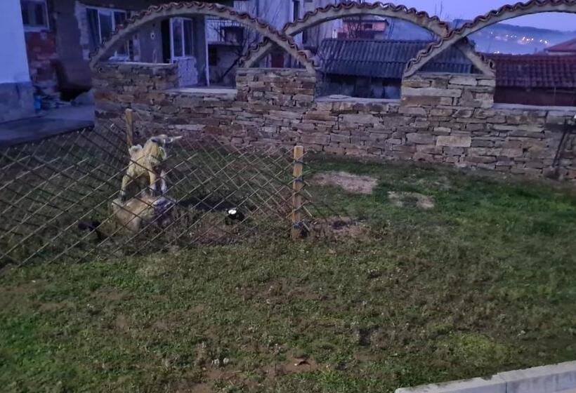 بنسيون Balabanovata Kashta