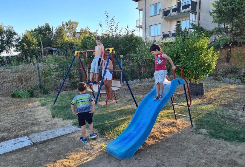 بنسيون Balabanovata Kashta