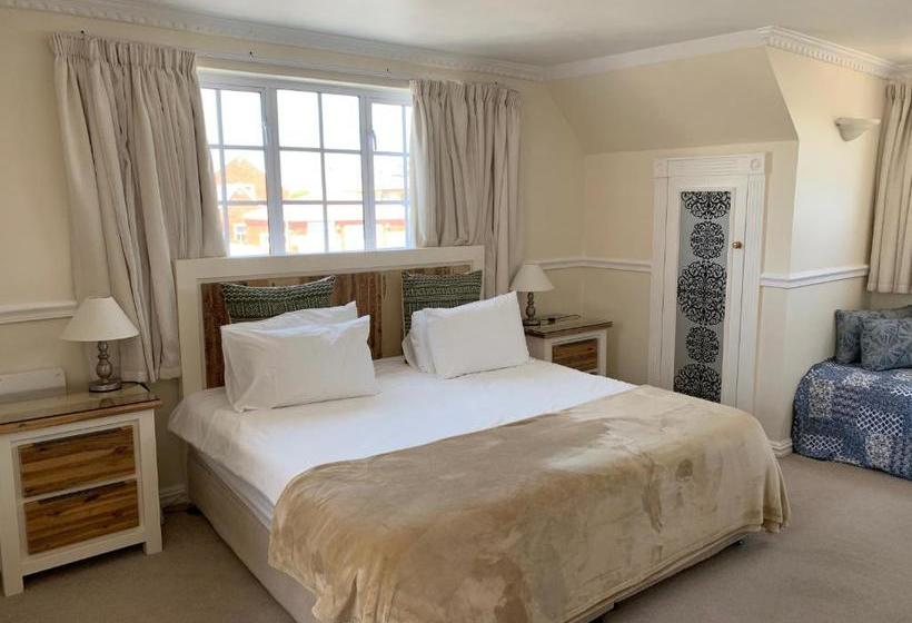 פנסיון Birkenhead Manor