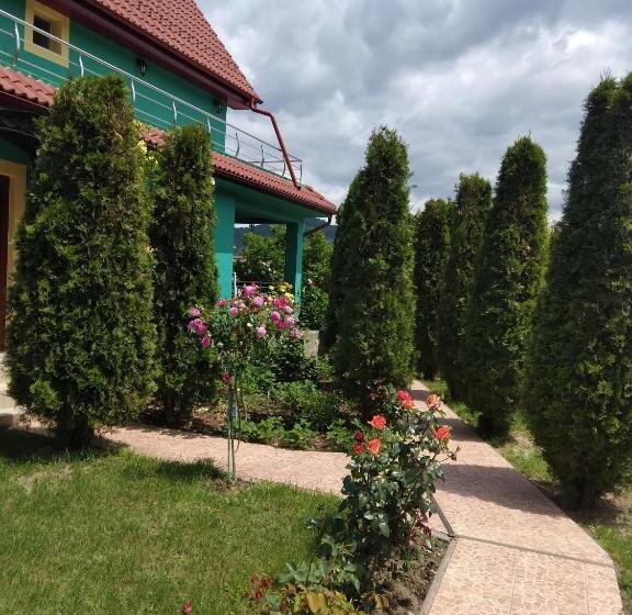 Пансион Casa Lucian