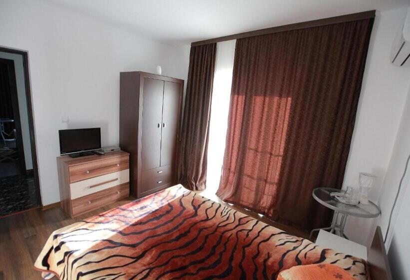 Пансион Casa Lucian