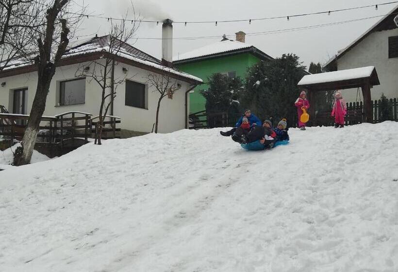 膳宿费 Cazare Colibita Casa Lipan