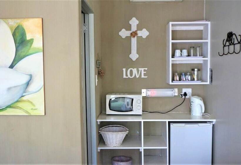 بنسيون Indigo Moon Guesthouse