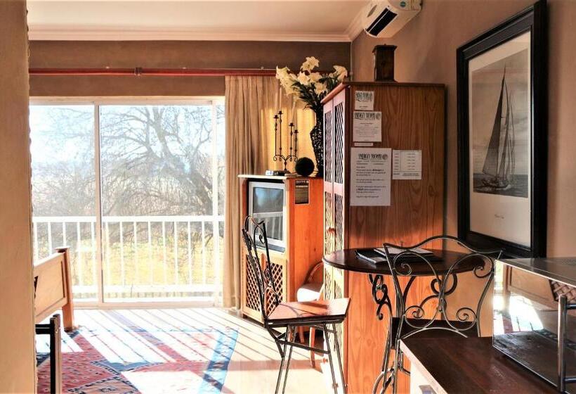 بنسيون Indigo Moon Guesthouse