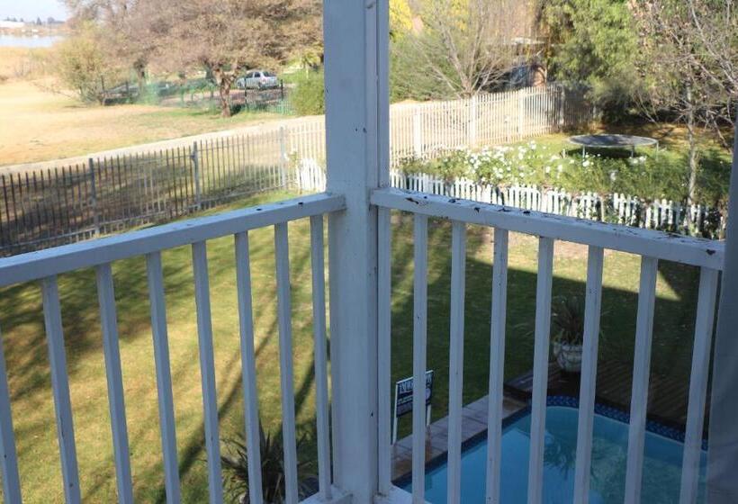 بنسيون Indigo Moon Guesthouse