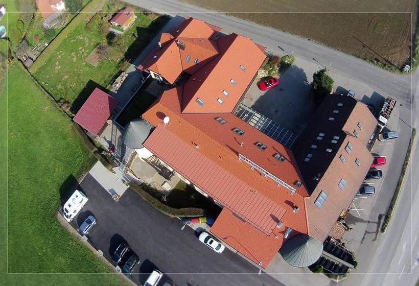 بنسيون Lorenzer Schlafstubn