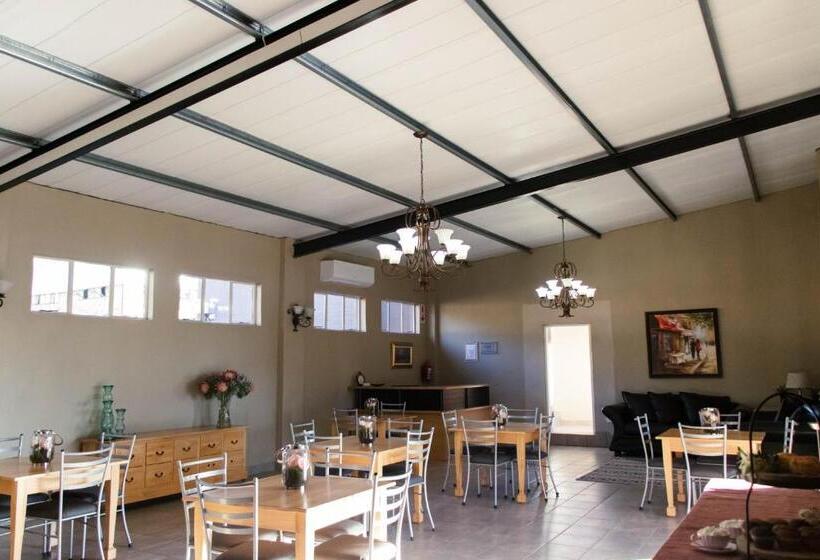 ペンション Marjaniek Wedding Venue & Guest House