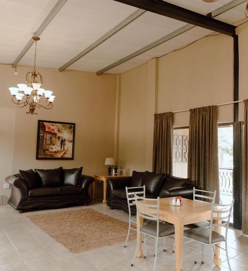 ペンション Marjaniek Wedding Venue & Guest House