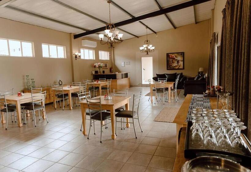 ペンション Marjaniek Wedding Venue & Guest House