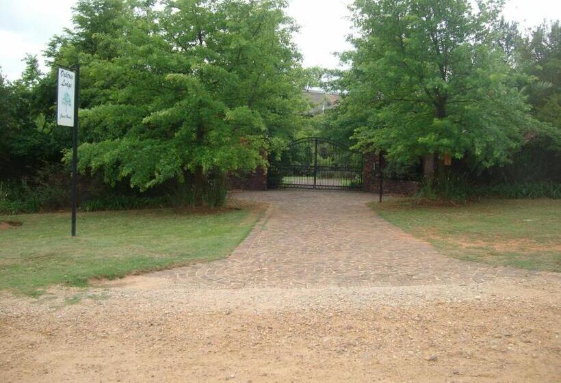 ペンション Oaktree Lodge Guest House