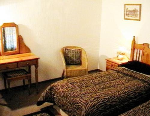 פנסיון Oaktree Lodge Guest House