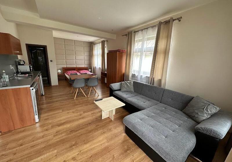 펜션 Penzión Tulip