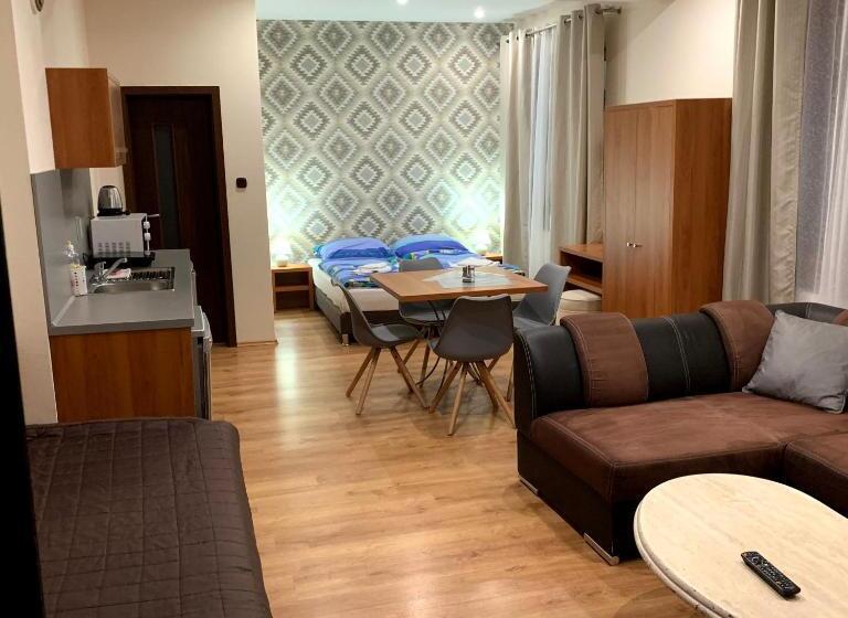 펜션 Penzión Tulip