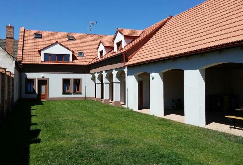 פנסיון Penzion Dolní Dunajovice