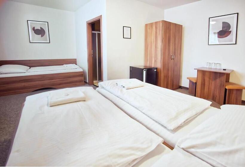 פנסיון Penzion Kratochvíl