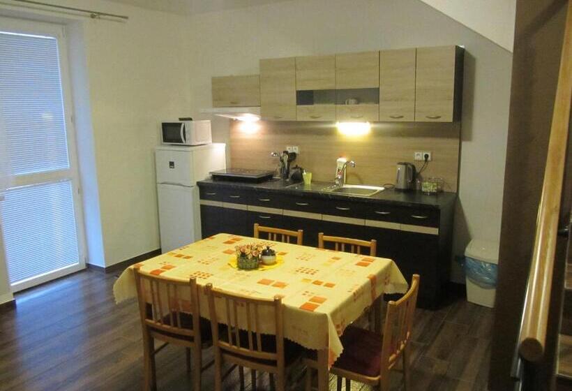 פנסיון Penzion Kratochvíl