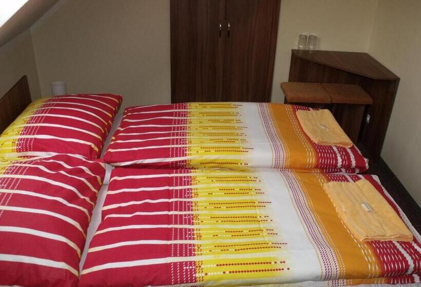 פנסיון Penzion Kratochvíl