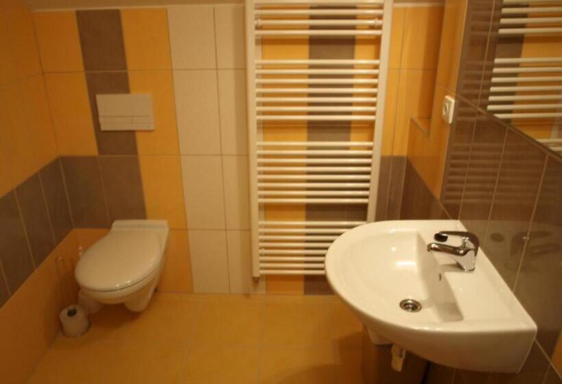 פנסיון Penzion Kratochvíl