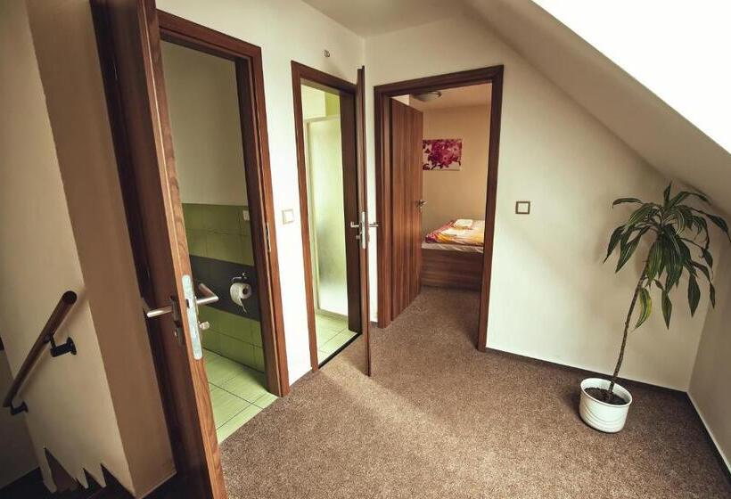 פנסיון Penzion Kratochvíl