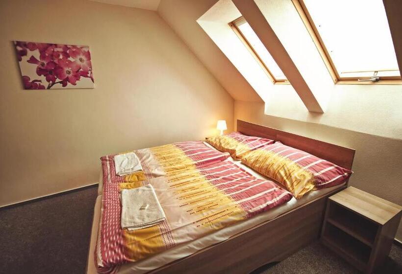 פנסיון Penzion Kratochvíl