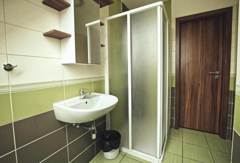 פנסיון Penzion Kratochvíl