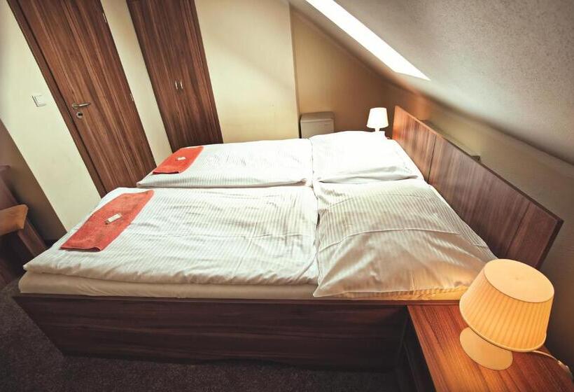 פנסיון Penzion Kratochvíl