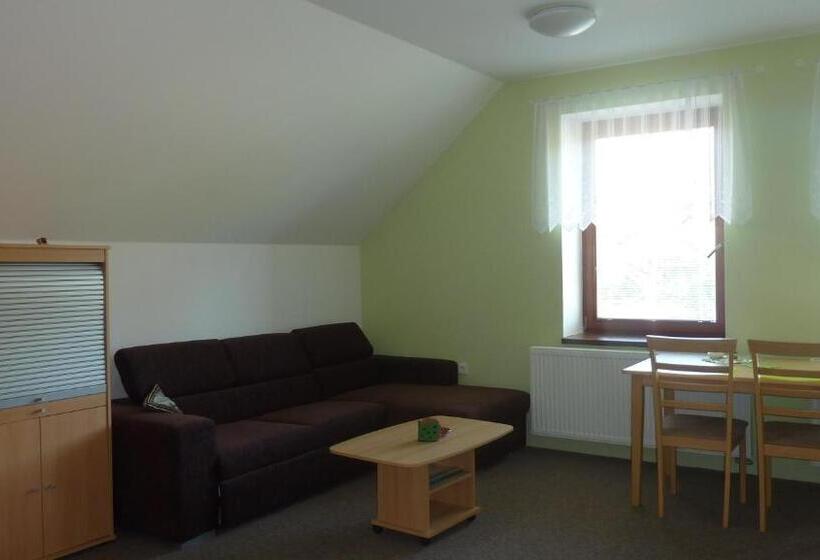 پانسیون Penzion Lipina