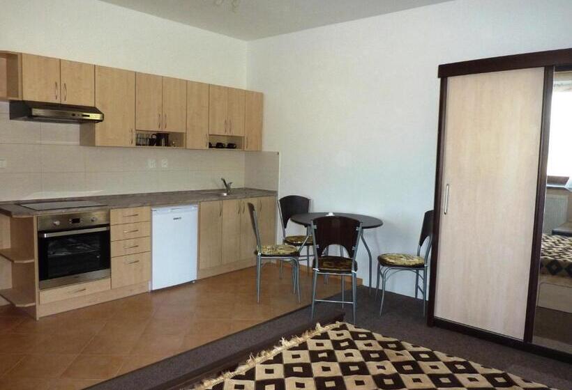 پانسیون Penzion Lipina