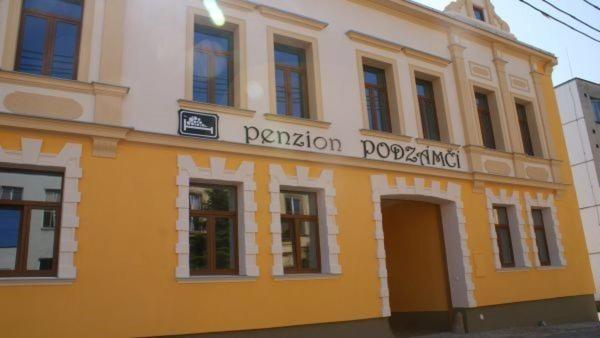펜션 Penzion Podzámčí