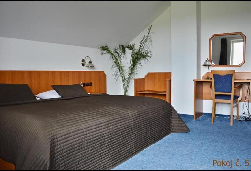 פנסיון Penzion Starý Dvůr