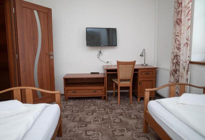 ペンション Penzion U Jirsáka