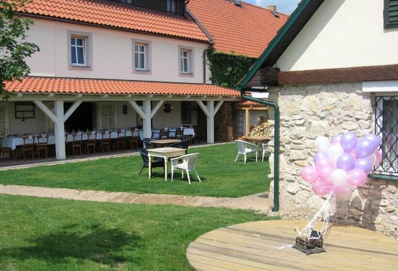 Пансион Penzion V Polích