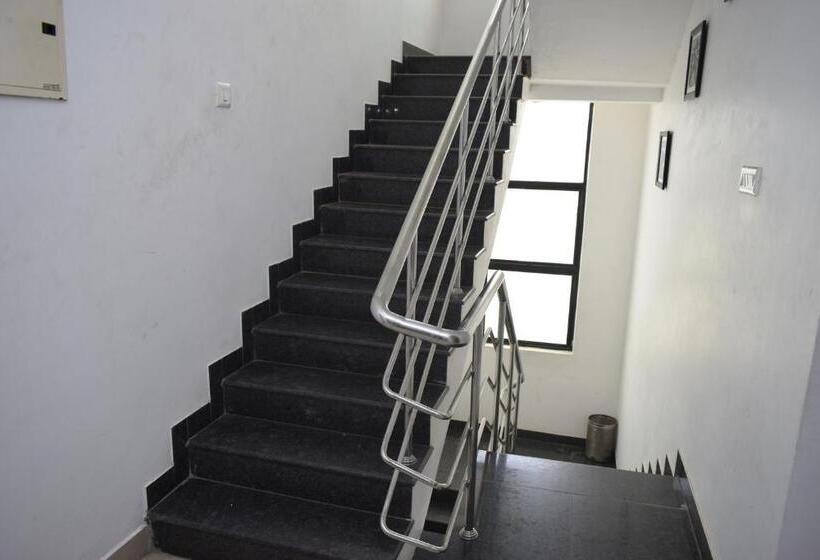 펜션 R M Guest House