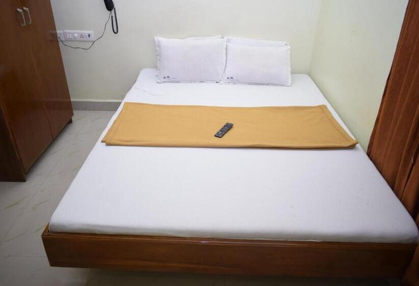 펜션 R M Guest House